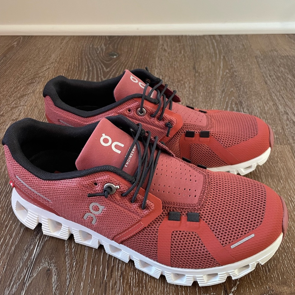 On Cloud On Running Women’s Sneakers 6.5